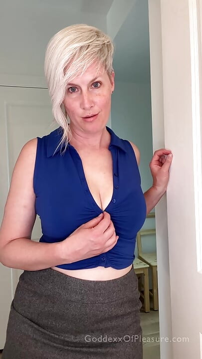 StepMommy Helps Clean My Room - JOI