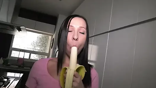 Pemujaan tante bahenol! Tante seksi ini bikin kamu crot!