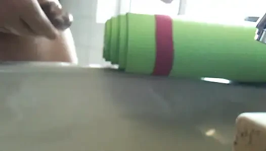 Yoga minderimi sikiyorum