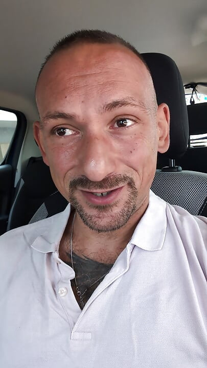 Wank in the car
