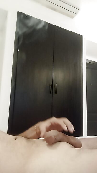 I want a girl to marry. And be a Cuckold on it
