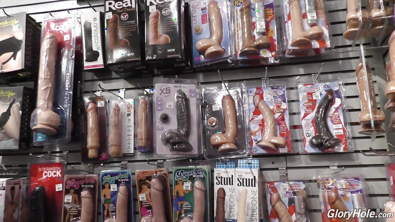 Daizy Cooper e Carmen Valentina descobrem bbc gloryhole