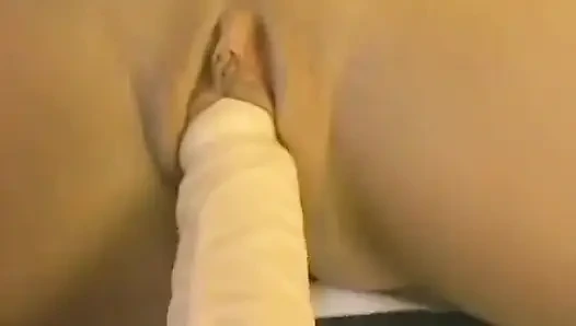 Cherrokee pamer keahlian sepong kontolnya