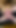 痩せ型のかわいい男が彼のチンポをしごいてベッドで楽しむ