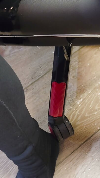 Cascadas de mi silla de escritorio de cuero