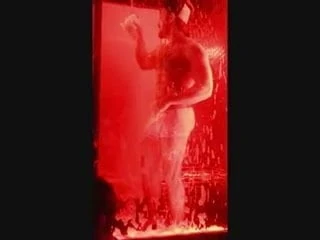 Exciting shower exhibtion on stage