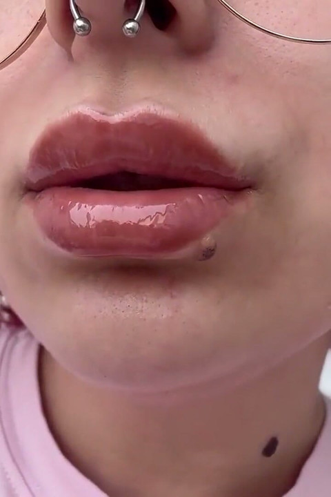 Close up Smoking with Lipgloss