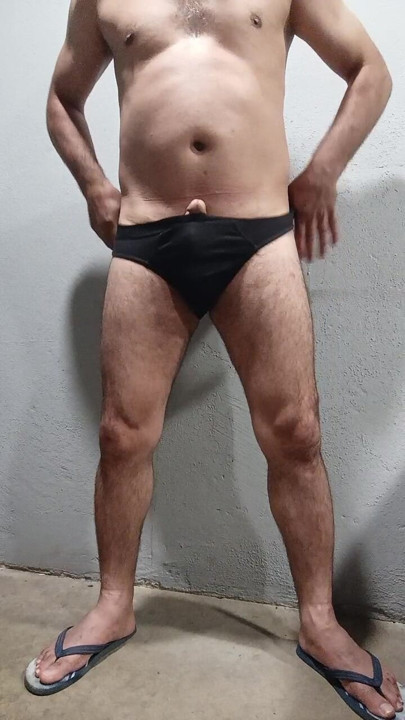 Female friends and transvestite friends who want to produce video content with me can write a turn with me