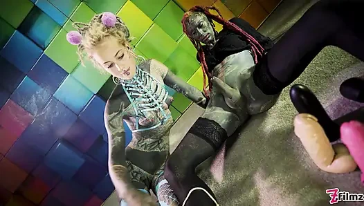 Trans lily lu si cewek bertato dengan tubuh semok lagi asik di-fisting