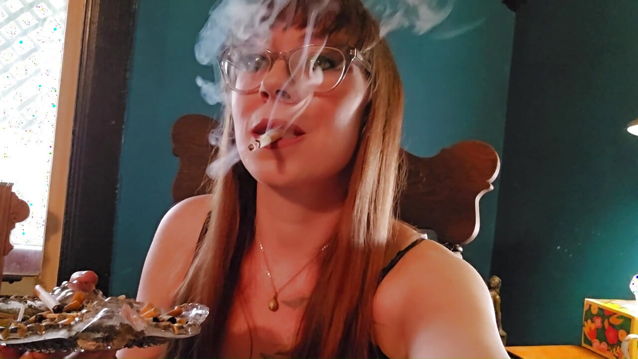 Ms Thrope Smokes and tries new brands of cigarettes