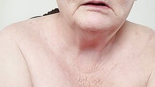 Sexy Gilf adore parler sale à son amant