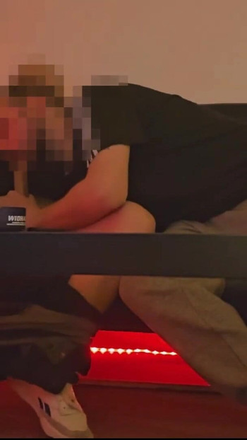 Uzbudljiv trenutak iz filma "Hetero ćelavi tip uvjeren nakon što mu je pomogao"
