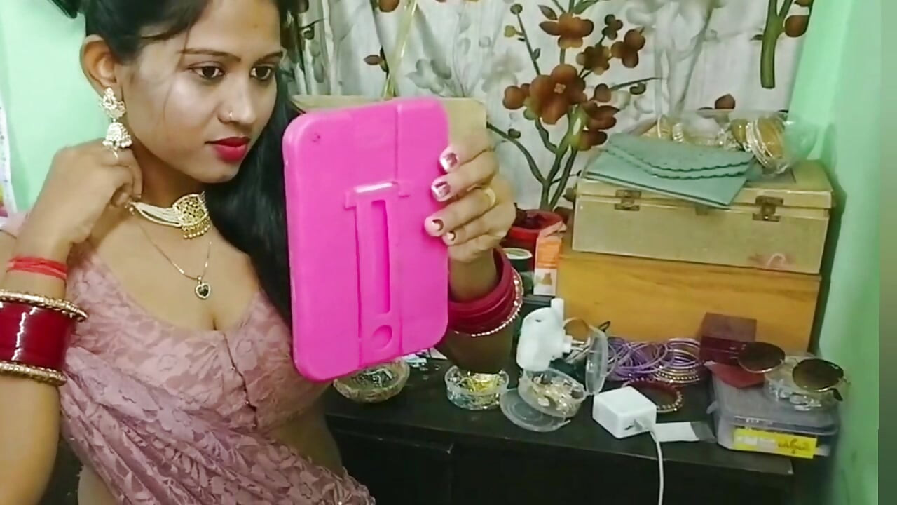 Desi bhabhi big patron et blawjab brutal et léchage de chatte et gros coks, sexe complet