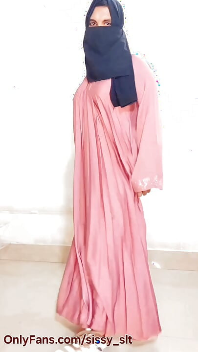 Árabe Hijabi Pequeño Pene Mariquita Travesti