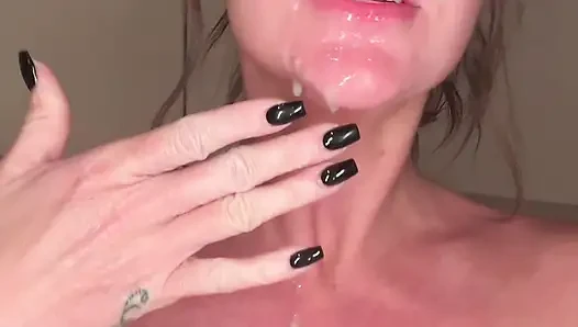 POV - Schlampiger blowjob von der vollbusigen rothaarigen zoe grey zeigt das riesige abspritzen auf ihrem gesicht