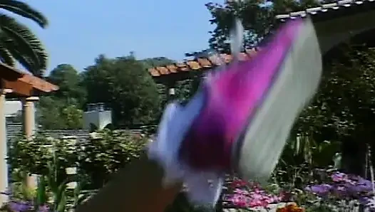 Mega ateşli hatun açık havada sert anal sikişten sonra döl yiyor