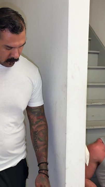 Boomer banks ngentot kontol raksasa pria antar ras dengan kontol besar