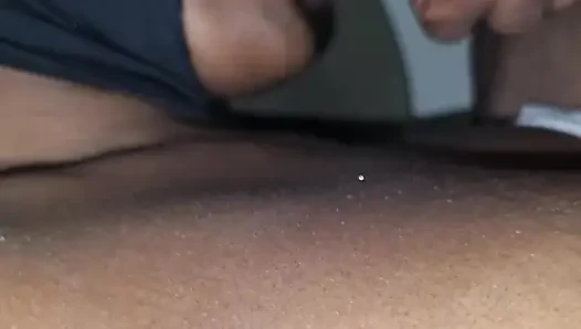 Istri teman yang sudah menikah mengisap sampai dia meminum air mani di tenggorokan yang dalam