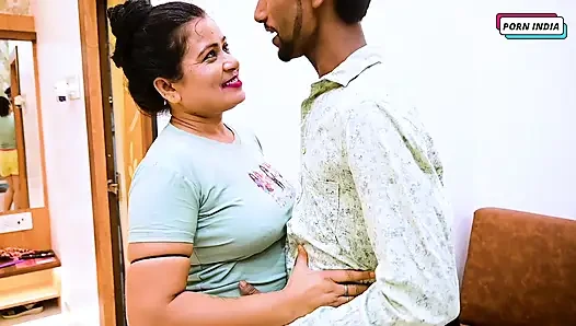 Gadis hot india dientot habis-habisan sama penjahit