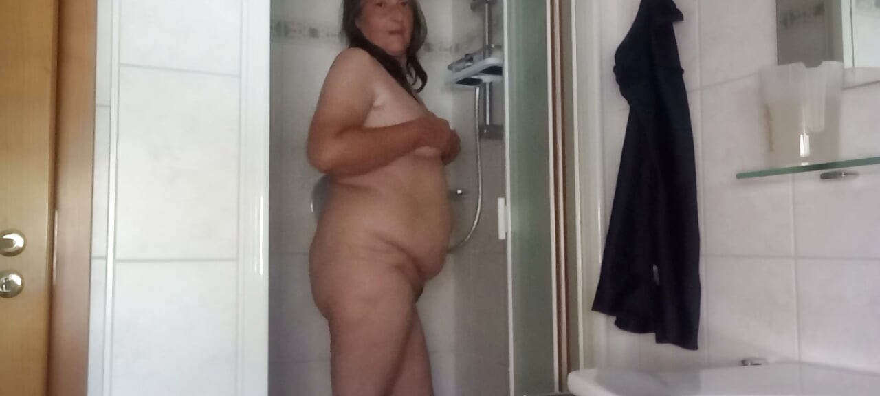 Mature BBW Shower Natural Curves and Big Belly Part 1
