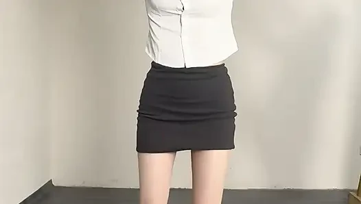 An Office Lady, After Work, Secretly Asks Her Host for a Job Appointment Behind Her Boyfriend's Back