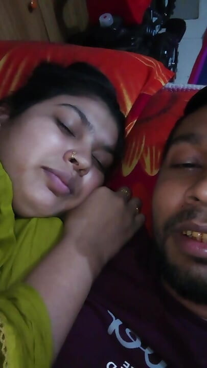 Newly married couple's cute caring husband wife love viral video