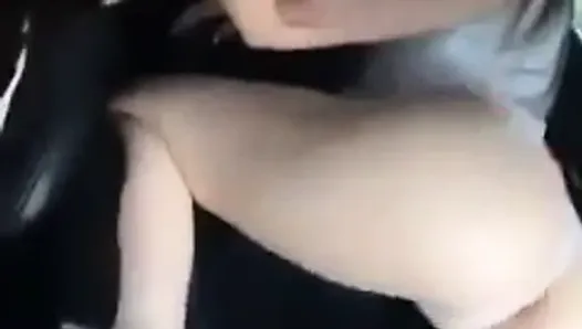 Mandy Kay and her friend Miraud twerking in the car