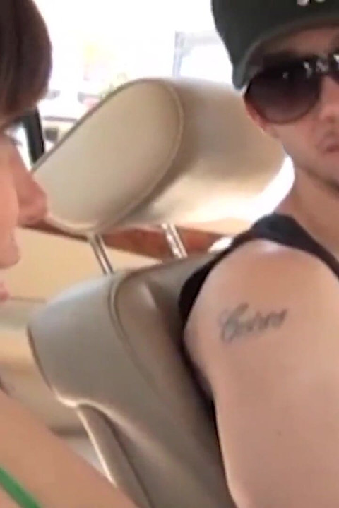 Sasha Sweet dává úžasné gloryhole BJ