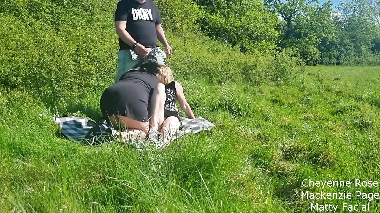 Watching Tom Matty cums over ladies