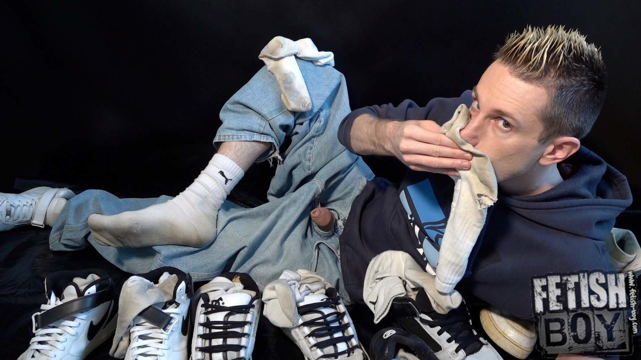 The Stink of My Socks and Sneaks Driving Me Crazy