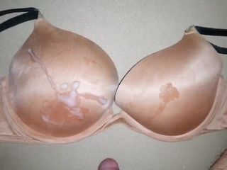 Sborra sul reggiseno imbottito oro satinato victoria secret 32dd