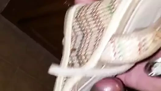 lanet ve latina'nın takozları üzerinde cumming