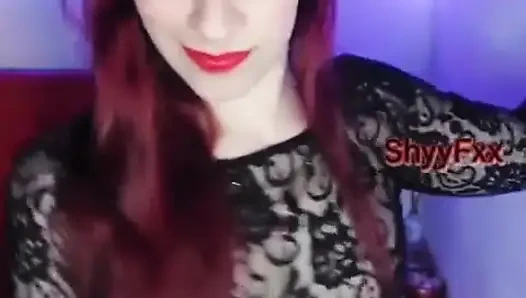 ShyyFxx ваш шаловливый зайчик готовит твой член для того, чтобы ты трахнул ее в задницу! , инструкция по