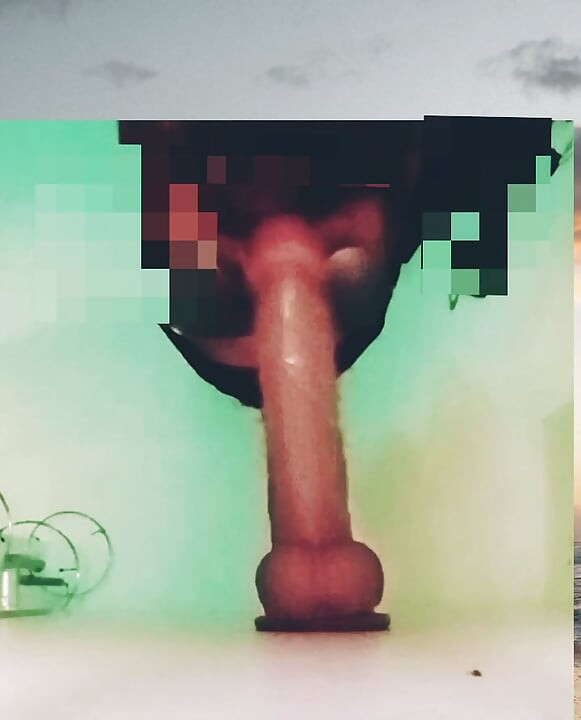 फगट के लिए डिल्डो से मुँह चोदने की ट्रेनिंग