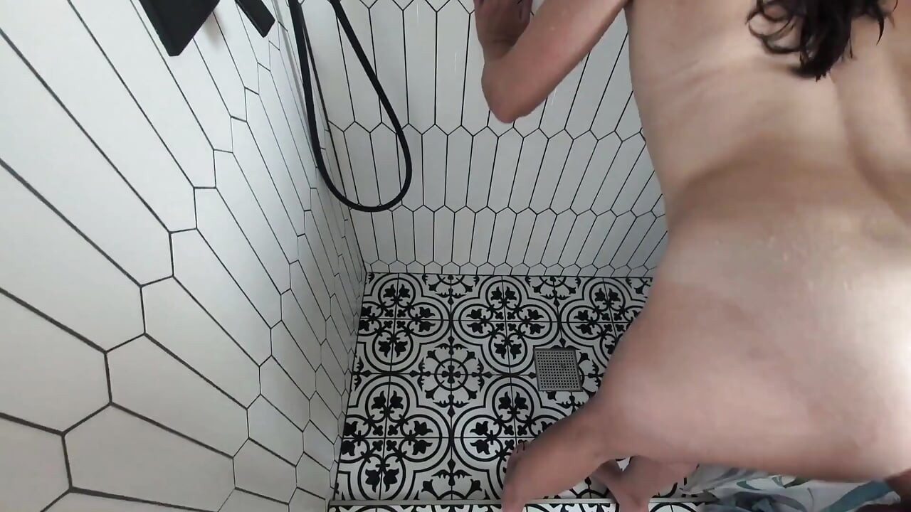 POV knullad i dusch doggystyle