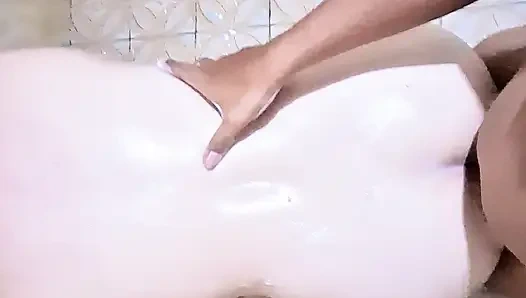 Basah Ngintip Kakak Ipar Mandi Pasrah Di Entot