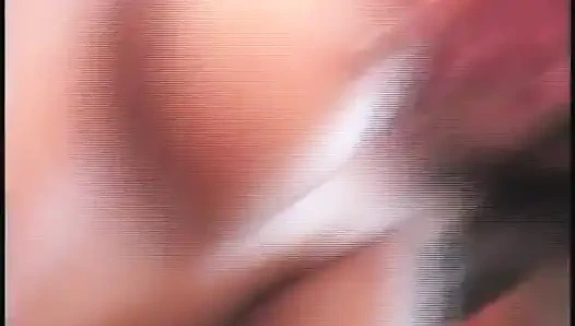 Memek becek lesbian ini dientot habis-habisan di luar ruangan