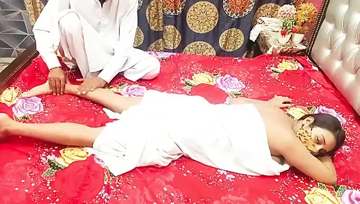 Pijat waly Bhiya dan Gand mai Lund Dal k Bohat Maza Diya Mery Moty Boobs Daba Daba k Dhood Nikal Diya Hindi Audio Xxxxx Seks