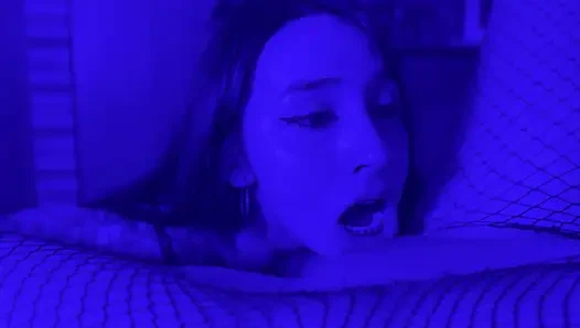 Mezuniyet Partisi Kontrolden Çıkıyor Ve Ben Üniversiteden En Iyi Arkadaşımla Yatıyorum