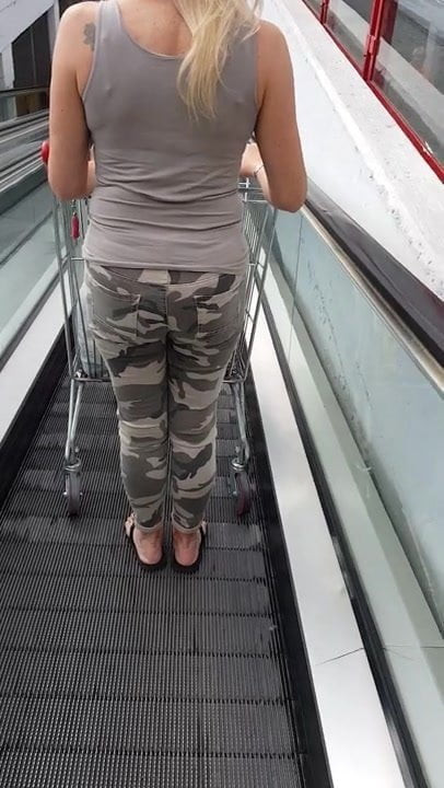 milf al supermercato