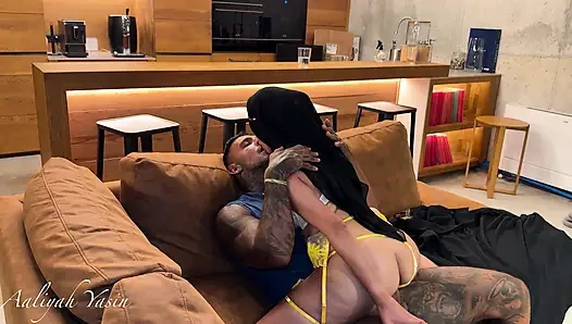 Müslüman evli kadın kocasını İtalyan adamla aldatıyor