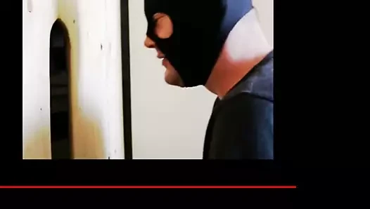 Duvar deliği 2