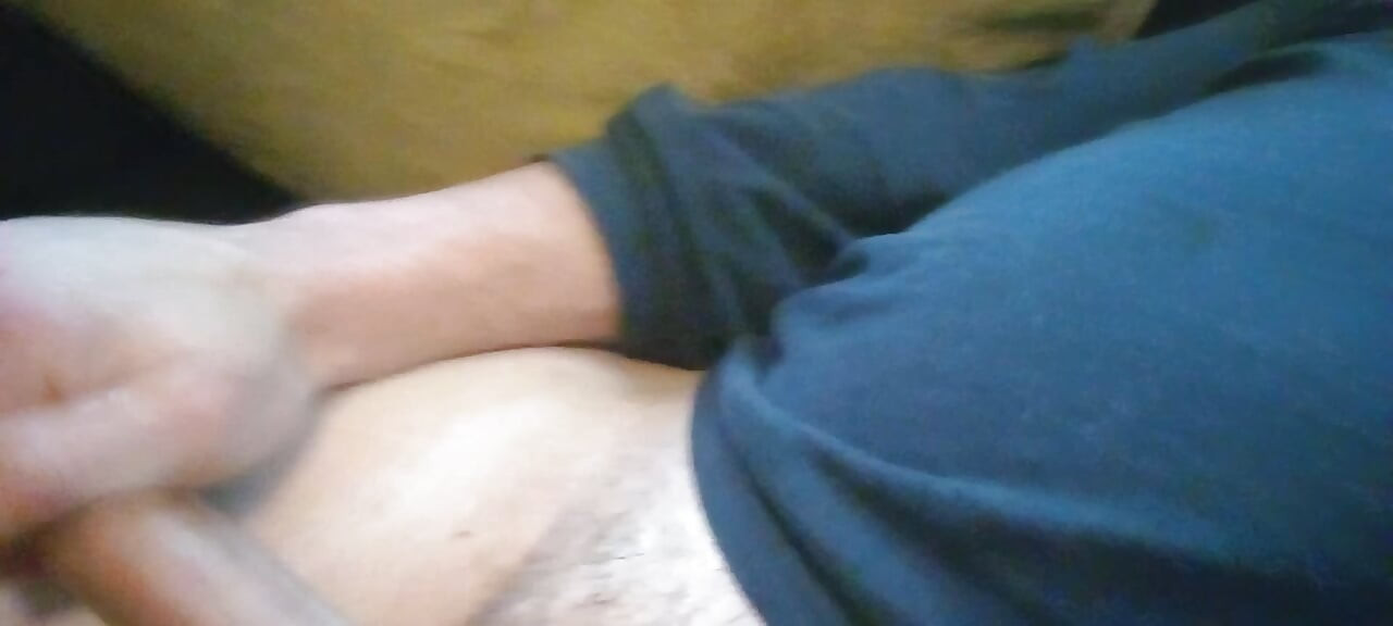Bamathug11 masturbate solo