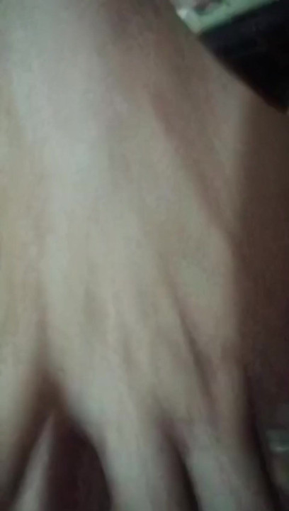 Meri jaan ko aaj mere nahi rahne pee pee itch 
Tight
