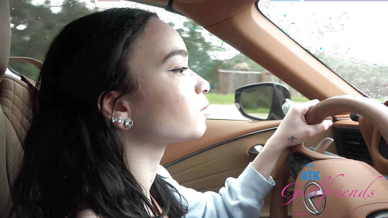 Beach Day Fun with Selena: Barefoot Sand & Shells, Then Roadside Sloppy Blowjob!