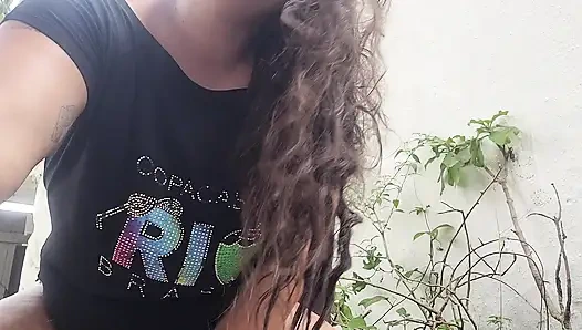 Cewek itu suka dientot kontol raksasa pria kulit hitam