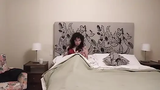 Beni ele geçirip çok sert sikiyor