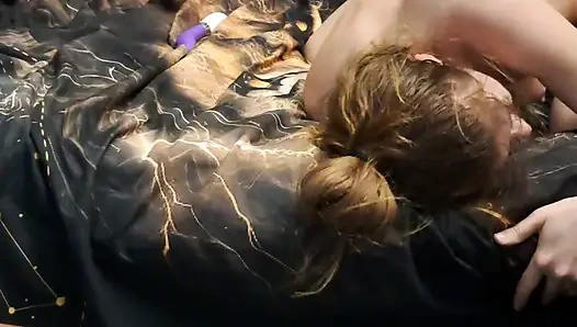 большой анал.. Она хочет это в ее задницу... Она обожает мой хуй повсюду