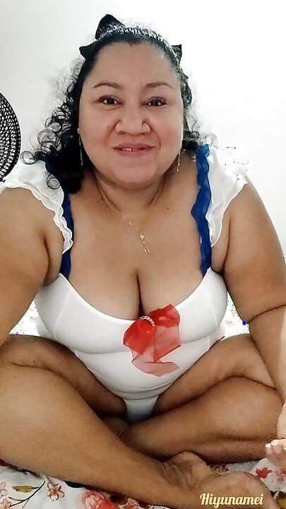 Very slutty German mother Tina, fucked by huge black cock and deep throat Man uses the old system of picking up girls in his