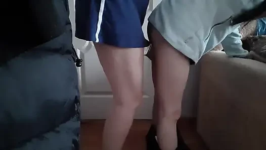 Я трясу и трахаю свою жену раком с бутылкой